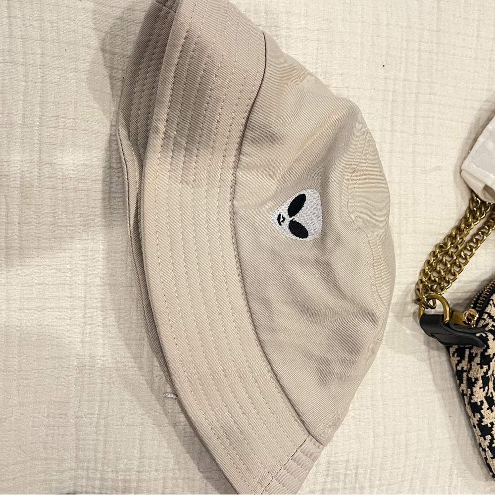 Beige Bucket Hat with Alien Embroidery